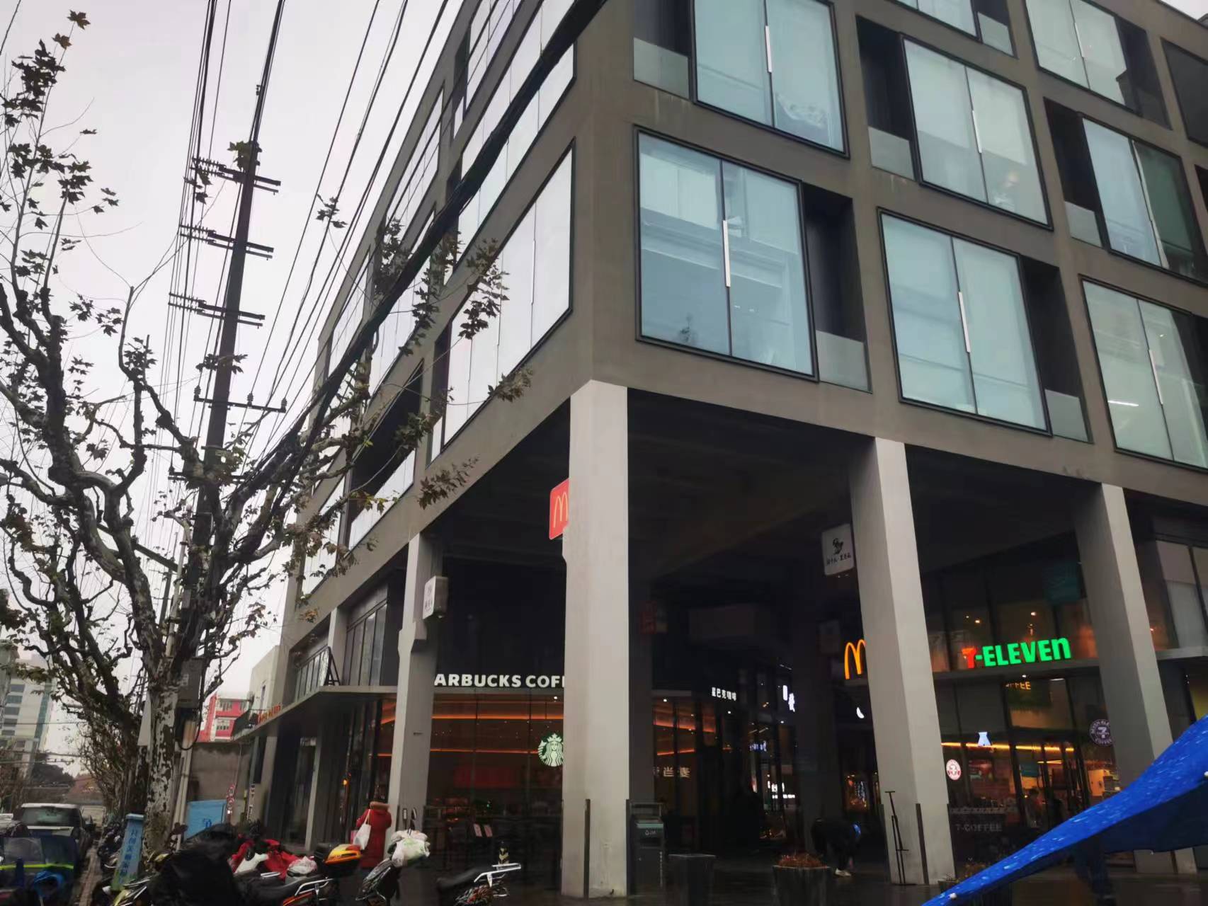 1703076934410087943.jpg 1703076934410087943.jpg