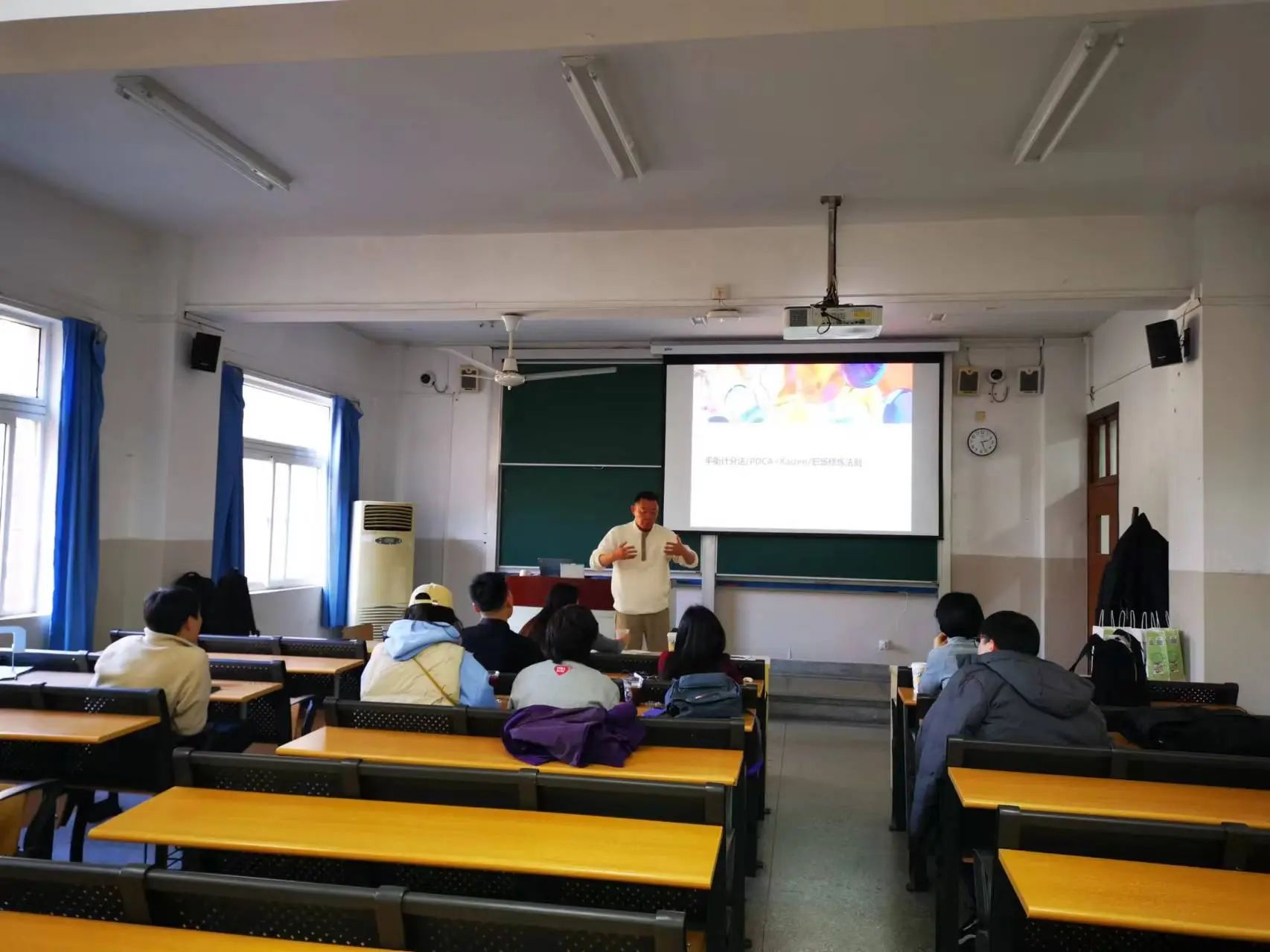 1712900768045036976.jpg 1712900768045036976.jpg